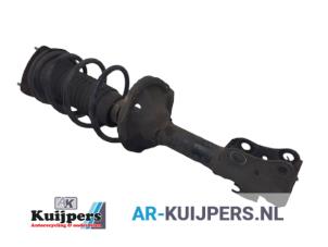 Used Front shock absorber rod, left Toyota Yaris Verso (P2) 1.3 16V Price € 30,00 Margin scheme offered by Autorecycling Kuijpers