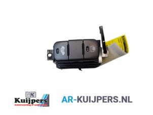 Usagé Commutateur chauffage vitre arrière Honda Civic (EP/EU) 1.4 16V Prix € 15,00 Règlement à la marge proposé par Autorecycling Kuijpers