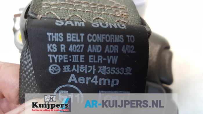 Front seatbelt, right from a Hyundai Santa Fe I 2.0 16V 4x2 2004