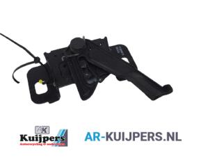 Used Bonnet lock mechanism Opel Insignia Mk.I 1.8 Ecotec 16V Price € 30,00 Margin scheme offered by Autorecycling Kuijpers