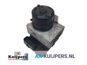 Used ABS pump Hyundai Santa Fe I 2.4 16V 4x2 Price € 49,00 Margin scheme offered by Autorecycling Kuijpers