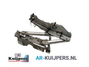Used Bonnet Hinge Opel Insignia Mk.I 1.8 Ecotec 16V Price € 35,00 Margin scheme offered by Autorecycling Kuijpers