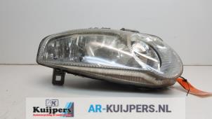 Used Headlight, right Alfa Romeo 147 (937) 1.6 Twin Spark 16V Price € 20,00 Margin scheme offered by Autorecycling Kuijpers