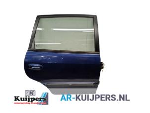 Używane Drzwi prawe tylne wersja 4-drzwiowa Kia Carens II (FJ) 1.8i 16V Cena € 80,00 Procedura marży oferowane przez Autorecycling Kuijpers