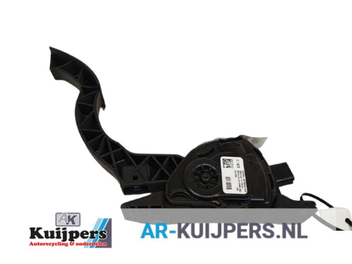 Używane Pedal gazu Ford Focus 3 1.6 Ti-VCT 16V 105 Cena € 15,00 Procedura marży oferowane przez Autorecycling Kuijpers