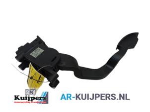 Used Accelerator pedal Fiat Bravo (198A) 1.4 16V Price € 15,00 Margin scheme offered by Autorecycling Kuijpers