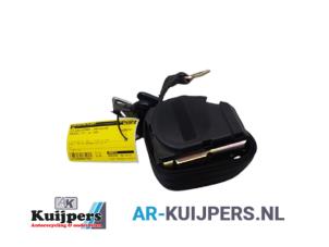 Used Rear seatbelt, left Mercedes Vito (638.0) 2.2 CDI 112 16V Price € 25,00 Margin scheme offered by Autorecycling Kuijpers
