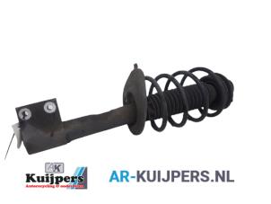 Used Front shock absorber, right Peugeot 308 (4A/C) 1.6 16V THP 150 Price € 35,00 Margin scheme offered by Autorecycling Kuijpers