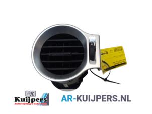 Gebrauchte Luftgitter Armaturenbrett Renault Koleos I 2.5 16V Preis € 25,00 Margenregelung angeboten von Autorecycling Kuijpers