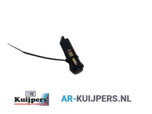 Usados Interruptor de luz de pánico Saab 9-5 (YS3E) 2.3t 16V Precio € 15,00 Norma de margen ofrecido por Autorecycling Kuijpers