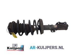 Usados Barra de amortiguador derecha delante Saab 9-5 (YS3E) 2.3t 16V Precio € 39,00 Norma de margen ofrecido por Autorecycling Kuijpers