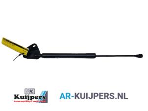 Używane Amortyzator gazowy prawy tyl Citroen DS3 (SA) 1.6 16V VTS THP Cena € 10,00 Procedura marży oferowane przez Autorecycling Kuijpers