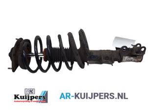 Usagé Amortisseur avant droit Volvo V70 (SW) 2.4 D5 20V Prix € 35,00 Règlement à la marge proposé par Autorecycling Kuijpers