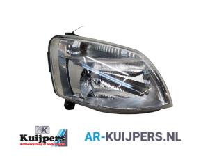 Używane Reflektor prawy Citroen Berlingo 1.6 HDI 16V 75 Cena € 20,00 Procedura marży oferowane przez Autorecycling Kuijpers