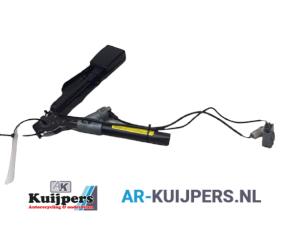 Used Front seatbelt buckle, left Renault Kangoo Express (FC) 1.5 dCi 68 Price € 24,00 Margin scheme offered by Autorecycling Kuijpers
