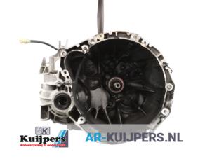 Used Gearbox Renault Grand Scénic II (JM) 2.0 16V Turbo Price € 400,00 Margin scheme offered by Autorecycling Kuijpers