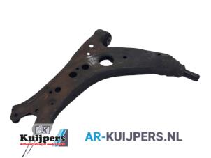 Used Front lower wishbone, left Volkswagen Polo IV (9N1/2/3) 1.2 12V Price € 30,00 Margin scheme offered by Autorecycling Kuijpers