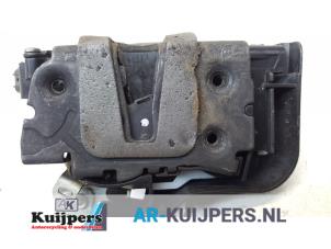 Used Front door lock mechanism 4-door, right Ford Mondeo IV Wagon 1.8 TDCi 125 16V Price € 29,00 Margin scheme offered by Autorecycling Kuijpers