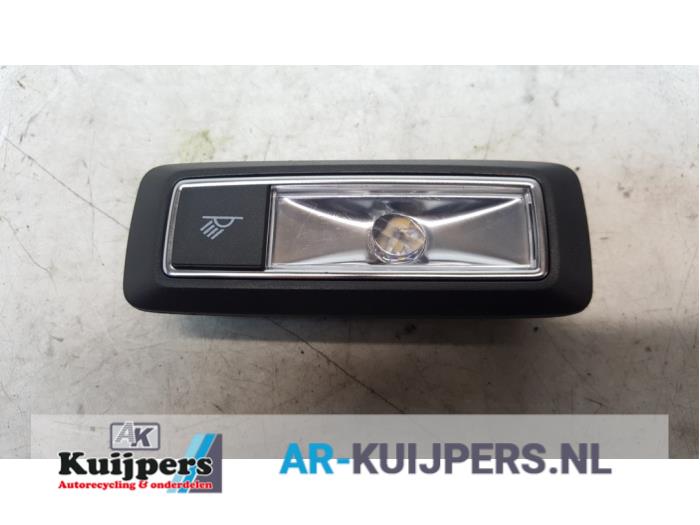 Używane Lampa LED Cupra Ateca 2.0 TSI 16V 4Drive Cena € 18,00 Procedura marży oferowane przez Autorecycling Kuijpers