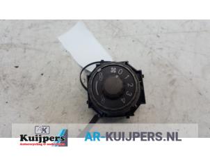 Used Heater switch Toyota Yaris II (P9) 1.3 16V VVT-i Price € 25,00 Margin scheme offered by Autorecycling Kuijpers
