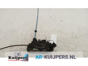 Used Front door lock mechanism 4-door, right Fiat Croma (194) 2.2 MPI 16V Price € 40,00 Margin scheme offered by Autorecycling Kuijpers