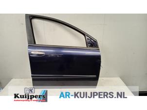 Używane Drzwi prawe przednie wersja 4-drzwiowa Fiat Croma (194) 2.2 MPI 16V Cena € 80,00 Procedura marży oferowane przez Autorecycling Kuijpers