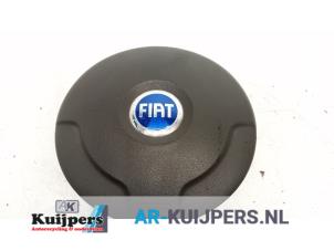 Usagé Airbag gauche (volant) Fiat Idea (350AX) 1.4 16V Prix € 20,00 Règlement à la marge proposé par Autorecycling Kuijpers