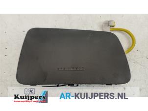 Usados Airbag de rodilla Toyota Yaris (P1) 1.4 D-4D Precio € 70,00 Norma de margen ofrecido por Autorecycling Kuijpers