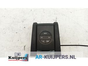 Usados Panel de control de radio Opel Meriva 1.6 16V Precio € 29,00 Norma de margen ofrecido por Autorecycling Kuijpers