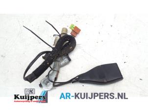 Used Front seatbelt buckle, left Renault Trafic New (FL) 1.9 dCi 82 16V Price € 40,00 Margin scheme offered by Autorecycling Kuijpers