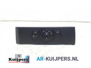 Used Light switch BMW 5 serie (E60) 525i 24V Price € 15,00 Margin scheme offered by Autorecycling Kuijpers