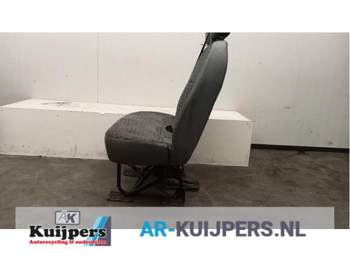 Seats + rear seat (complete) from a Ford Transit 2.2 TDCi 16V 2012