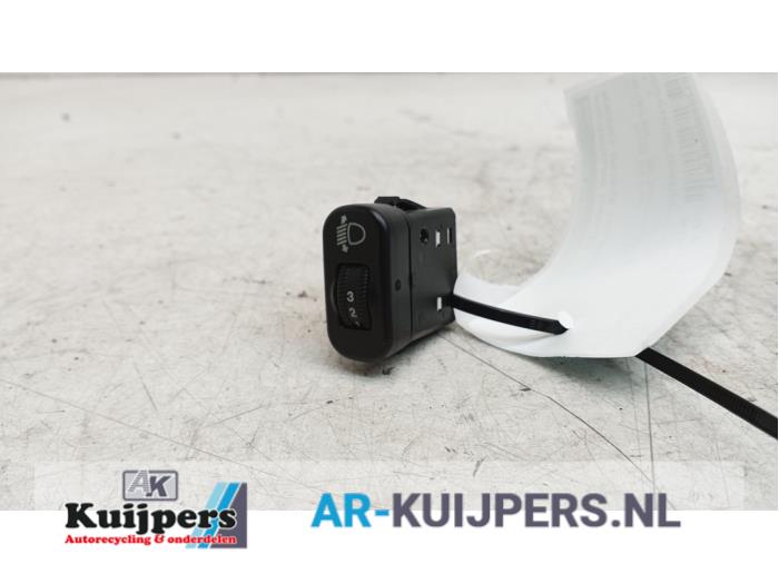 Height control switch Mercedes Sprinter 3t 211 CDI 16V - 0005445931