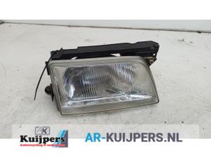 Usagé Phare droit Opel Kadett E (33/34/43/44) Prix € 20,00 Règlement à la marge proposé par Autorecycling Kuijpers