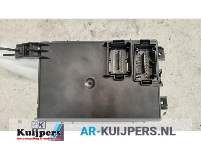 Fuse box Opel Corsa D 1.2 16V 13279900LA GM