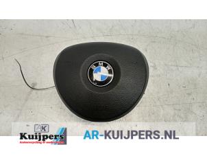 Usados Airbag izquierda (volante) BMW 1 serie (E87/87N) 120i 16V Precio € 55,00 Norma de margen ofrecido por Autorecycling Kuijpers