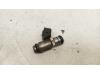 Injector (petrol injection) from a Fiat Punto II (188), 1999 / 2012 1.2 60 S, Hatchback, Petrol, 1.242cc, 44kW (60pk), FWD, 188A4000, 1999-09 / 2012-03, 188AXA1A; 188BXA1A 2003