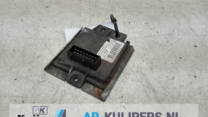 Usagé Ordinateur éclairage Peugeot 607 (9D/U) 2.2 16V Prix € 50,00 Règlement à la marge proposé par Autorecycling Kuijpers