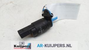 Used Windscreen washer pump Mercedes A (W168) 1.6 A-160 Price € 10,00 Margin scheme offered by Autorecycling Kuijpers