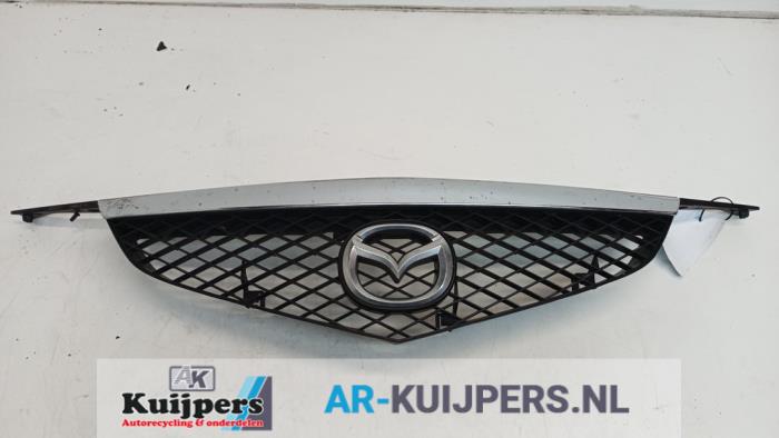 Używane Grill Mazda Premacy 1.8 16V Cena € 30,00 Procedura marży oferowane przez Autorecycling Kuijpers