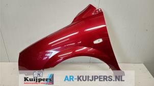 Used Front wing, left Kia Carens II (FJ) 2.0i CVVT 16V Price € 45,00 Margin scheme offered by Autorecycling Kuijpers