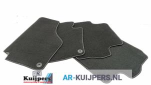 Usagé Kit tapis Volkswagen Sharan (7N) 1.4 TSI 16V Prix € 40,00 Règlement à la marge proposé par Autorecycling Kuijpers
