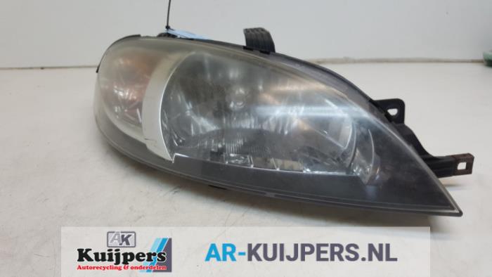 Używane Reflektor prawy Chevrolet Lacetti (KLAN) 1.4 16V Cena € 25,00 Procedura marży oferowane przez Autorecycling Kuijpers