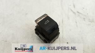 Used Tailgate switch Audi A5 Sportback (F5A/F5F) 2.0 35 TDI 16V Price € 10,00 Margin scheme offered by Autorecycling Kuijpers