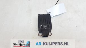 Used Antenna Amplifier Volkswagen Golf V (1K1) 2.0 FSI 16V Price € 10,00 Margin scheme offered by Autorecycling Kuijpers