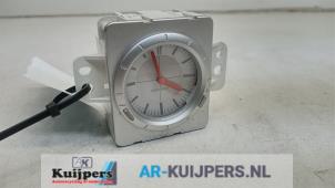 Used Clock Mitsubishi Outlander (CU) 2.0 16V 4x2 Price € 10,00 Margin scheme offered by Autorecycling Kuijpers