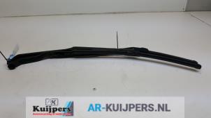 Used Front wiper arm Mitsubishi Outlander (CU) 2.0 16V 4x2 Price € 30,00 Margin scheme offered by Autorecycling Kuijpers