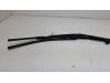 Front wiper arm from a Mitsubishi Outlander (CU) 2.0 16V 4x2 2007