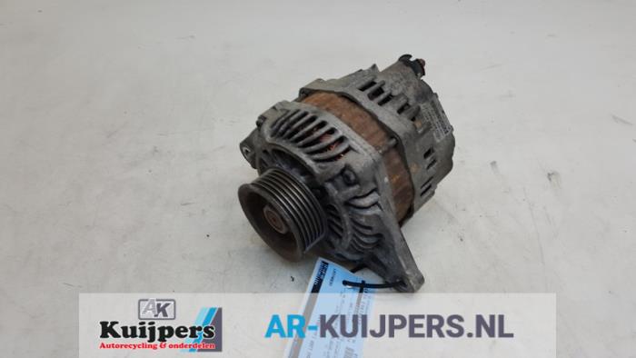 Begagnade Dynamo Mitsubishi L-200 (KA/KB) 2.5 DI-D 4x4 Pris € 40,00 Marginaltabell erbjuds av Autorecycling Kuijpers