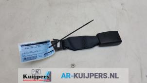 Used Rear seatbelt buckle, left Mitsubishi L-200 2.5 DI-D 4x4 Price € 30,00 Margin scheme offered by Autorecycling Kuijpers